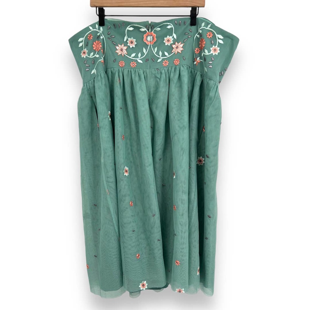 Modcloth Couth & Charismatic Sage Fit & Flare Floral Embroidered Dress Size 2X - Picture 4 of 11